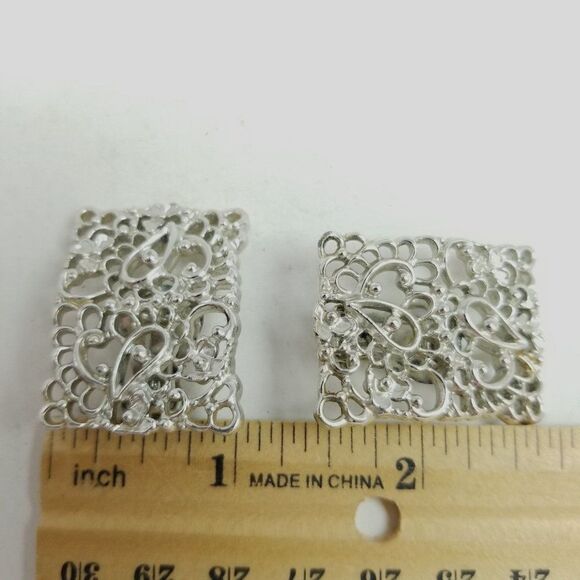 Vintage Big Rectangular Silver Tone Filigree Clip On Earrings, Retro Statement - Picture 4 of 6
